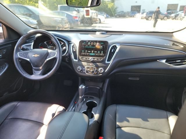 Certified 2018 Chevrolet Malibu LT w/ Leather Package FWD image 8