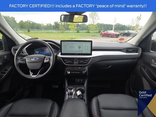 Certified 2025 Ford Escape Platinum AWD/4WD image 23