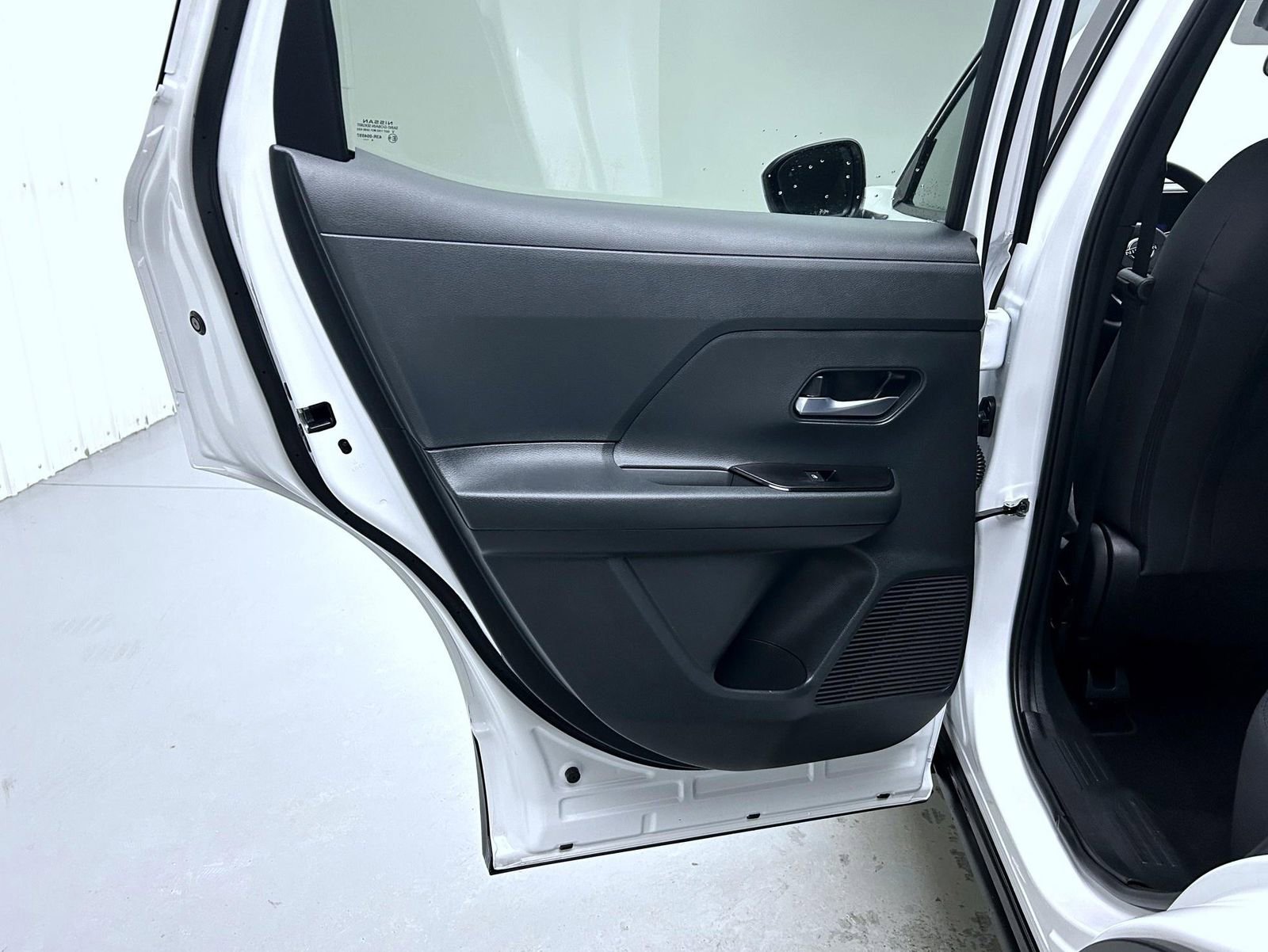 Used 2025 Nissan Kicks SV image 20