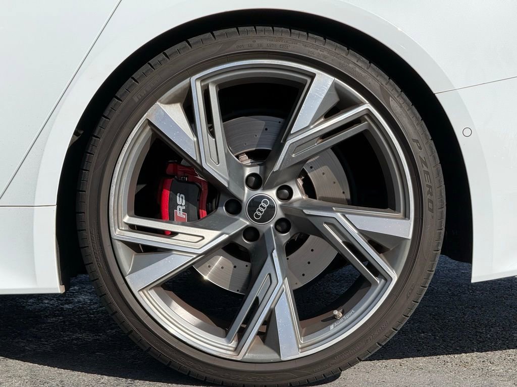 Used 2021 Audi RS 6 w/ Executive Package AWD/4WD image 3
