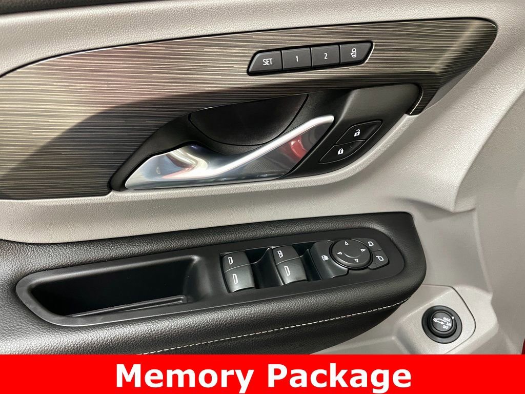 Used 2024 GMC Terrain SLT image 9