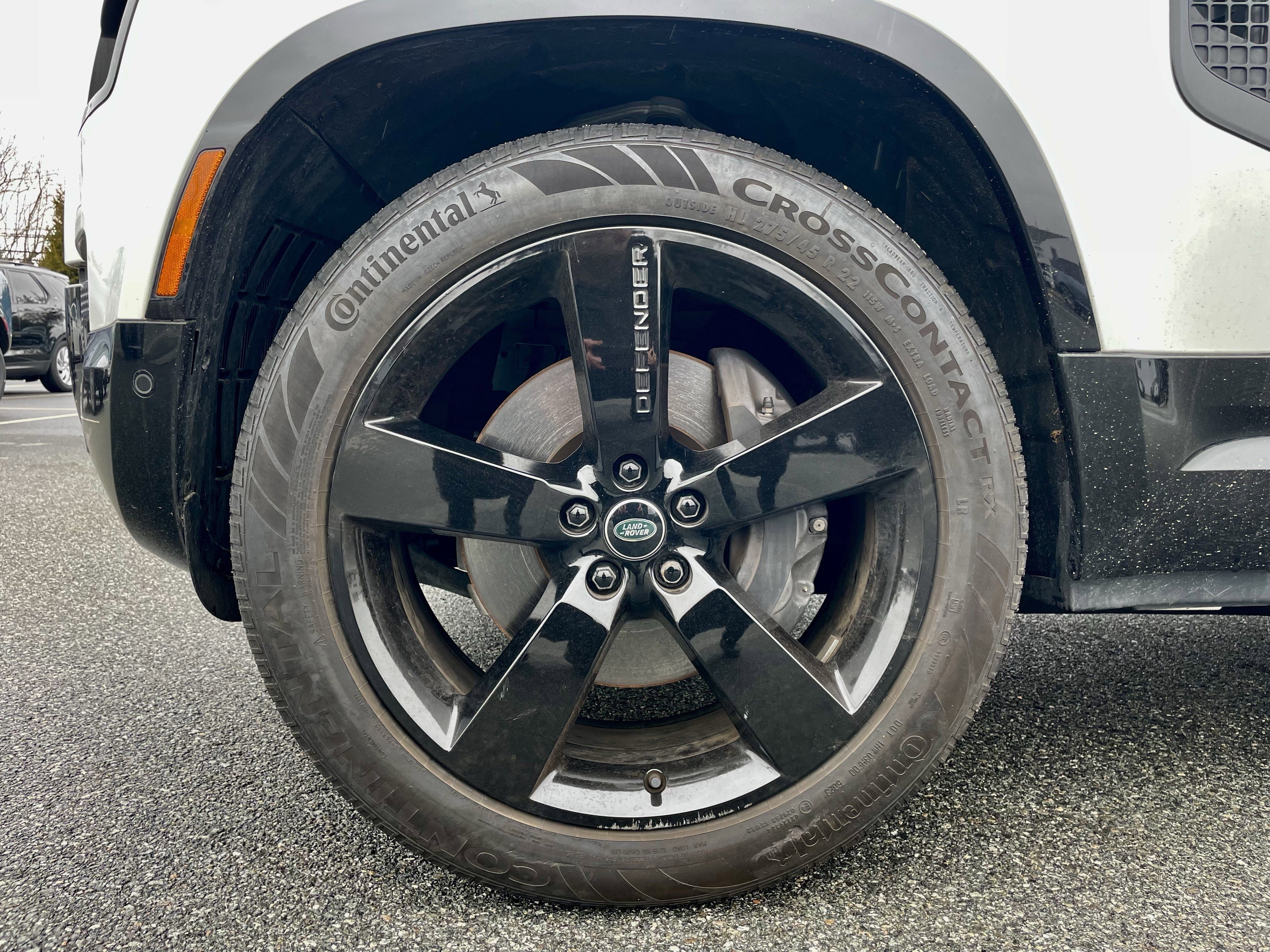 Used 2024 Land Rover Defender 110 X-Dynamic SE image 9