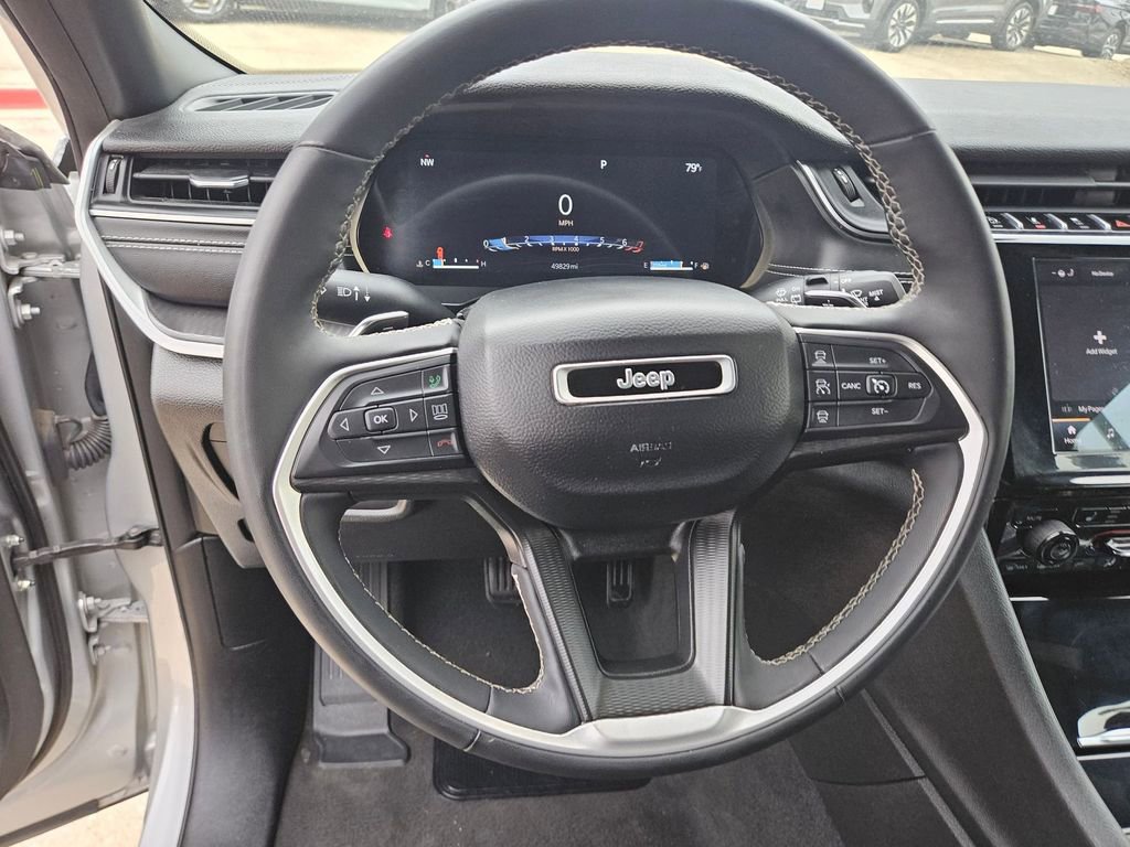 Used 2024 Jeep Grand Cherokee L Laredo AWD/4WD image 18