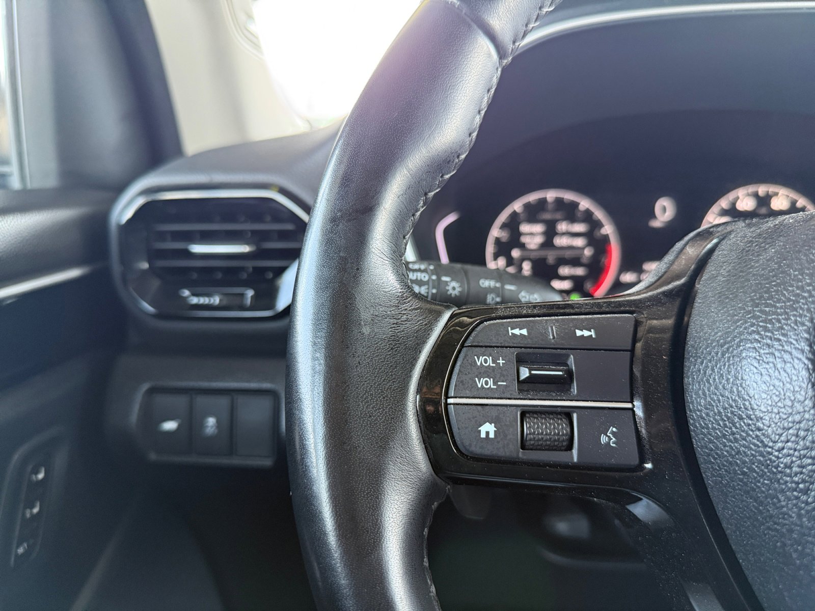 Used 2024 Honda Pilot Touring image 20