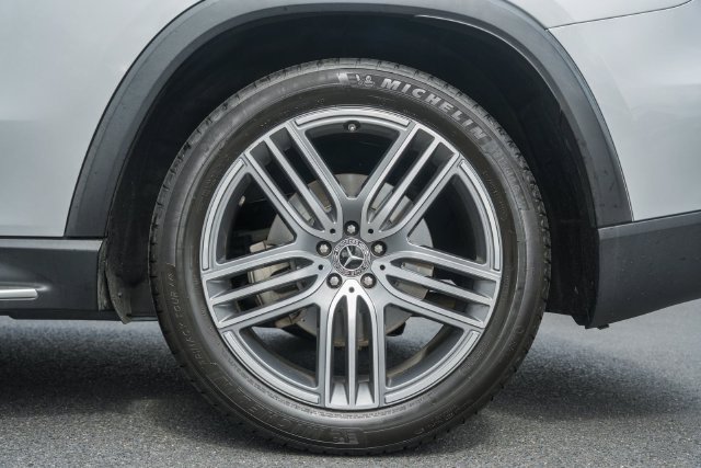 Used 2020 Mercedes-Benz GLS 450 4MATIC image 22
