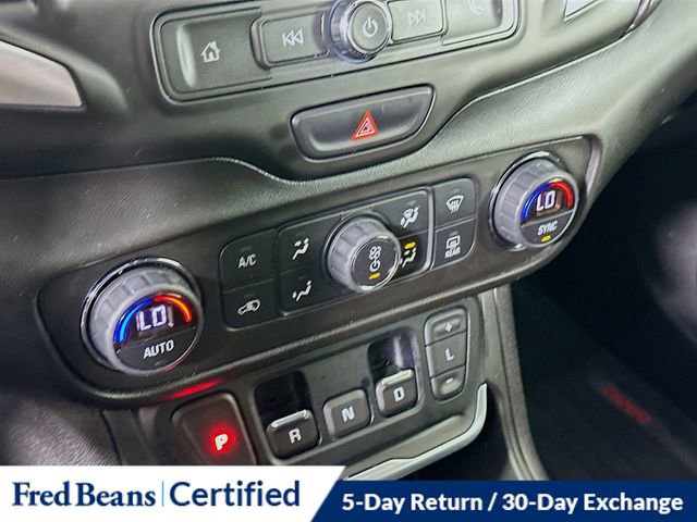 Used 2018 GMC Terrain SLE w/ Driver Convenience Package FWD image 17