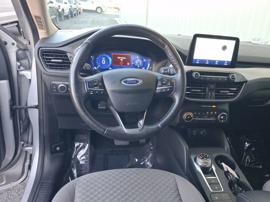 Used 2020 Ford Escape SE Sport image 12