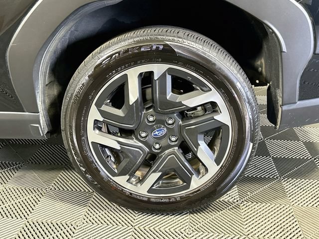 Used 2025 Subaru Forester Premium AWD/4WD image 30