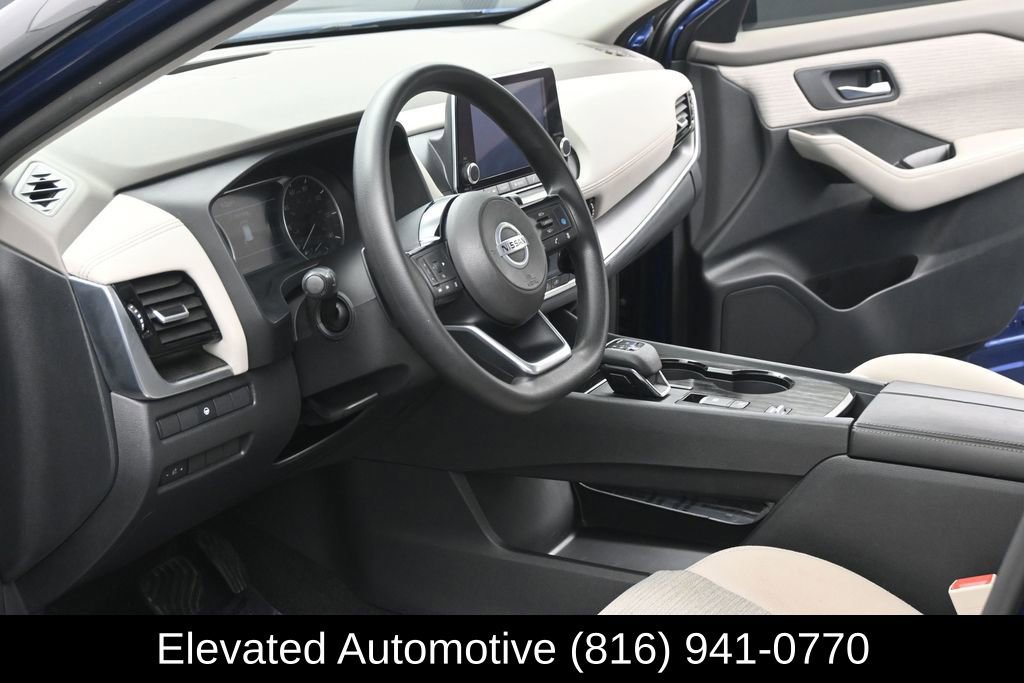 Used 2021 Nissan Rogue SV FWD image 7