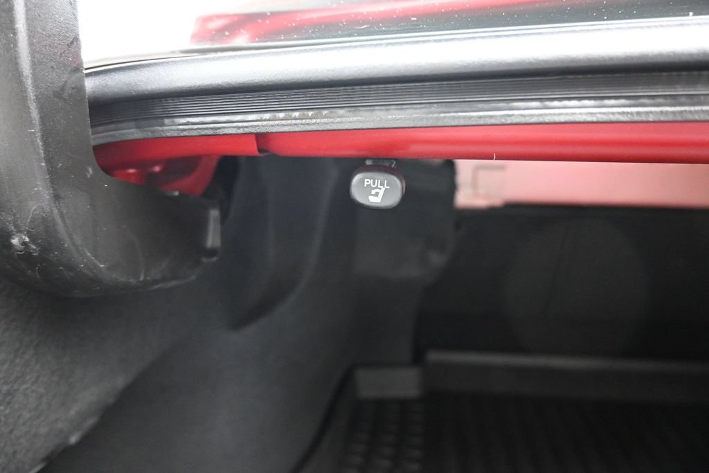Used 2020 Toyota Camry SE w/ Sunroof Package FWD image 46