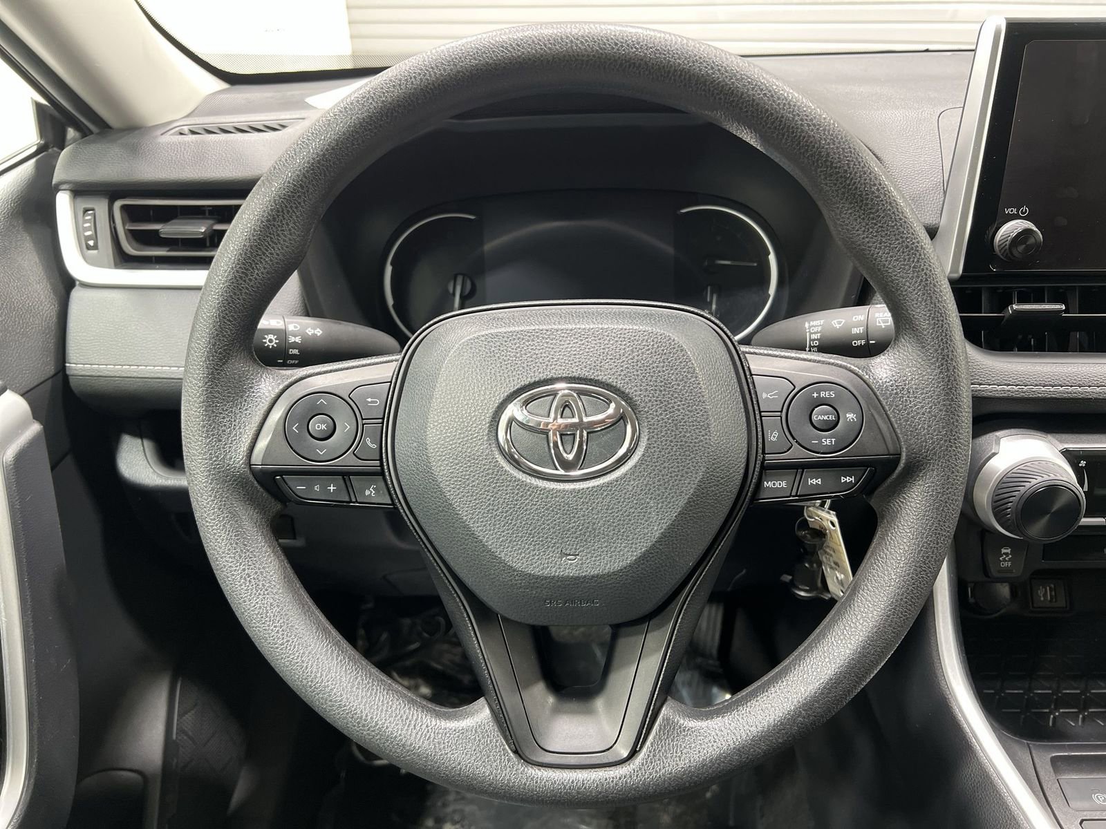 Used 2024 Toyota RAV4 LE image 14