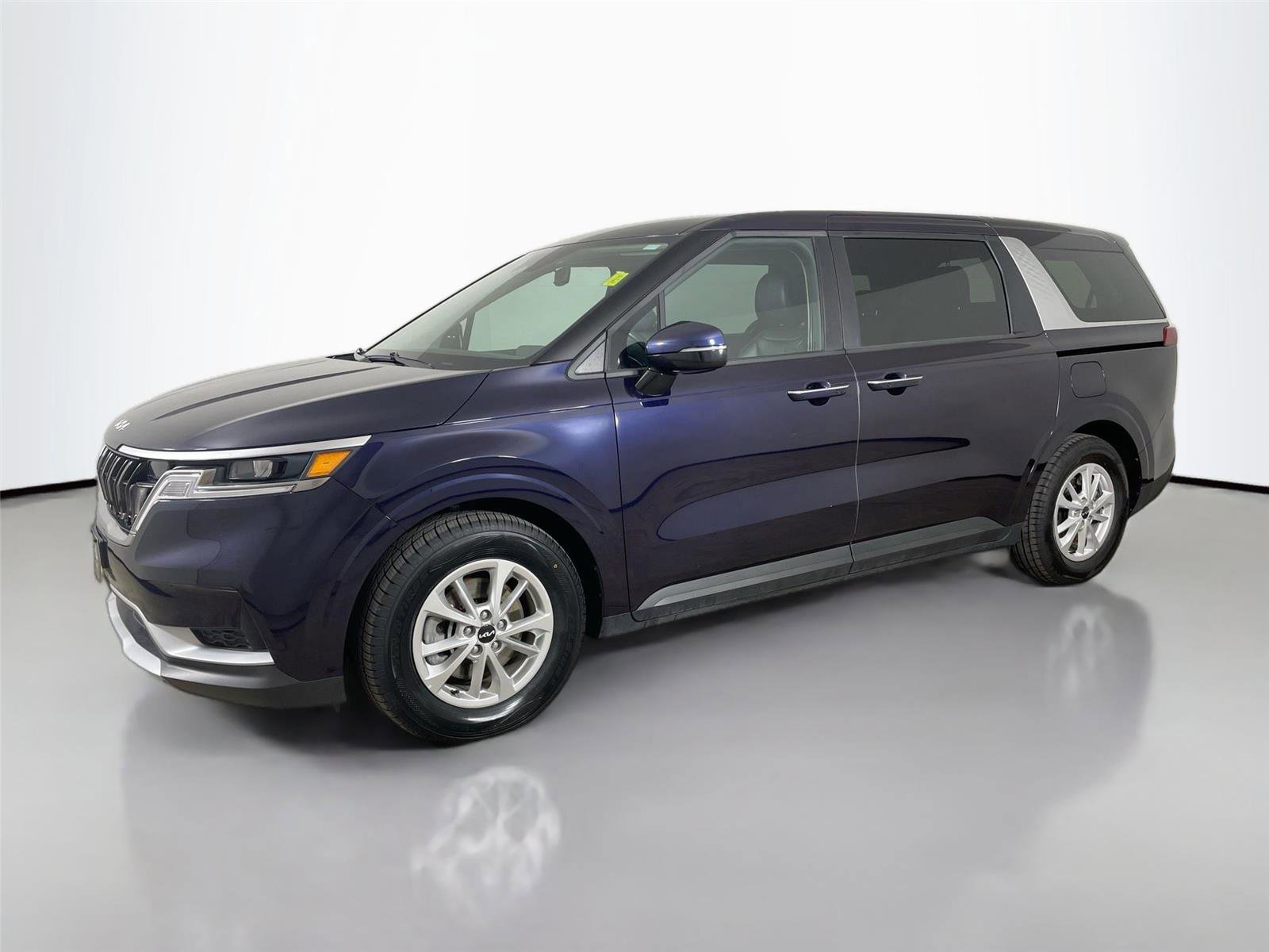 Used 2024 Kia Carnival LX FWD image 8