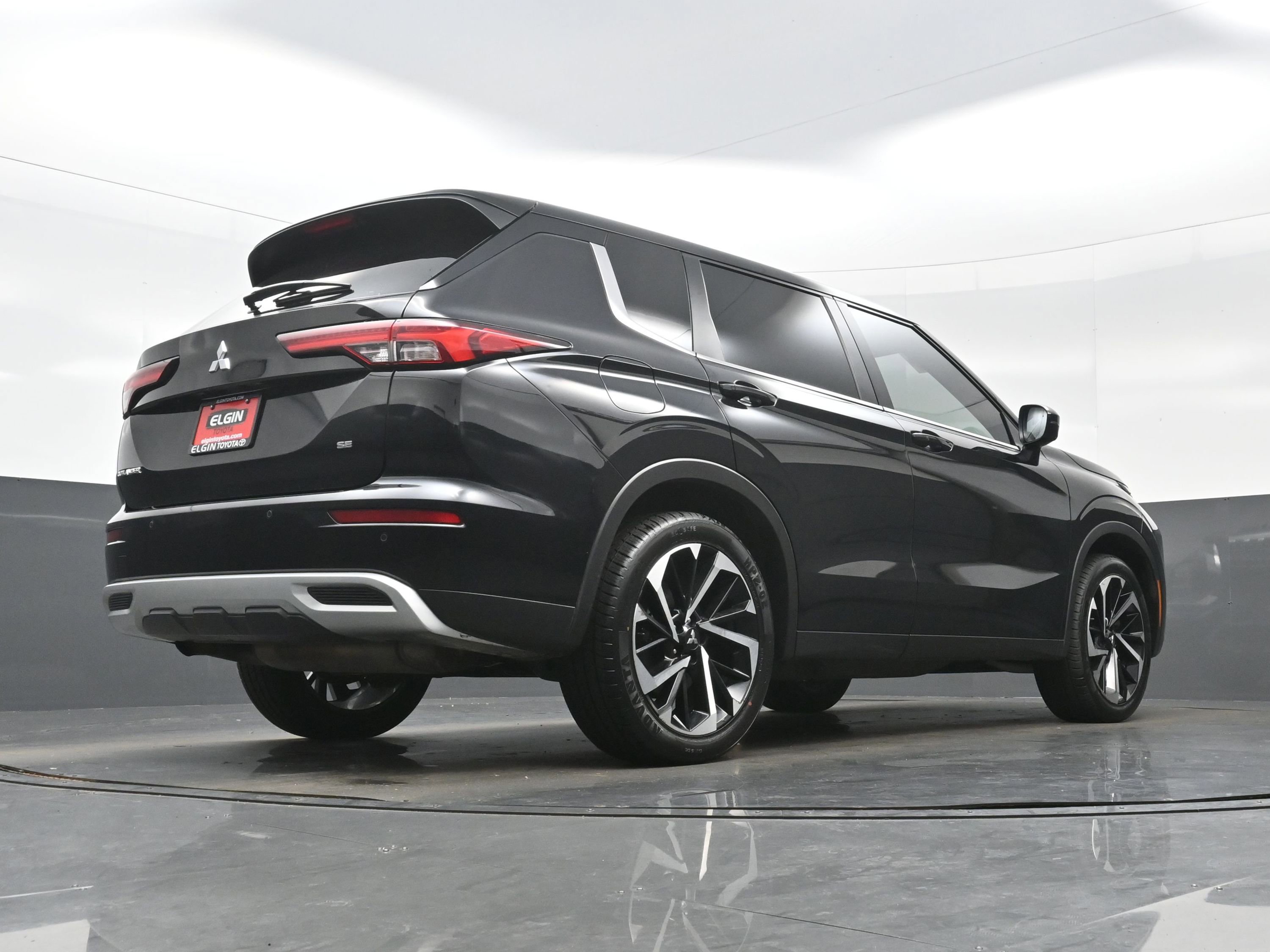 Used 2024 Mitsubishi Outlander SE AWD/4WD image 33