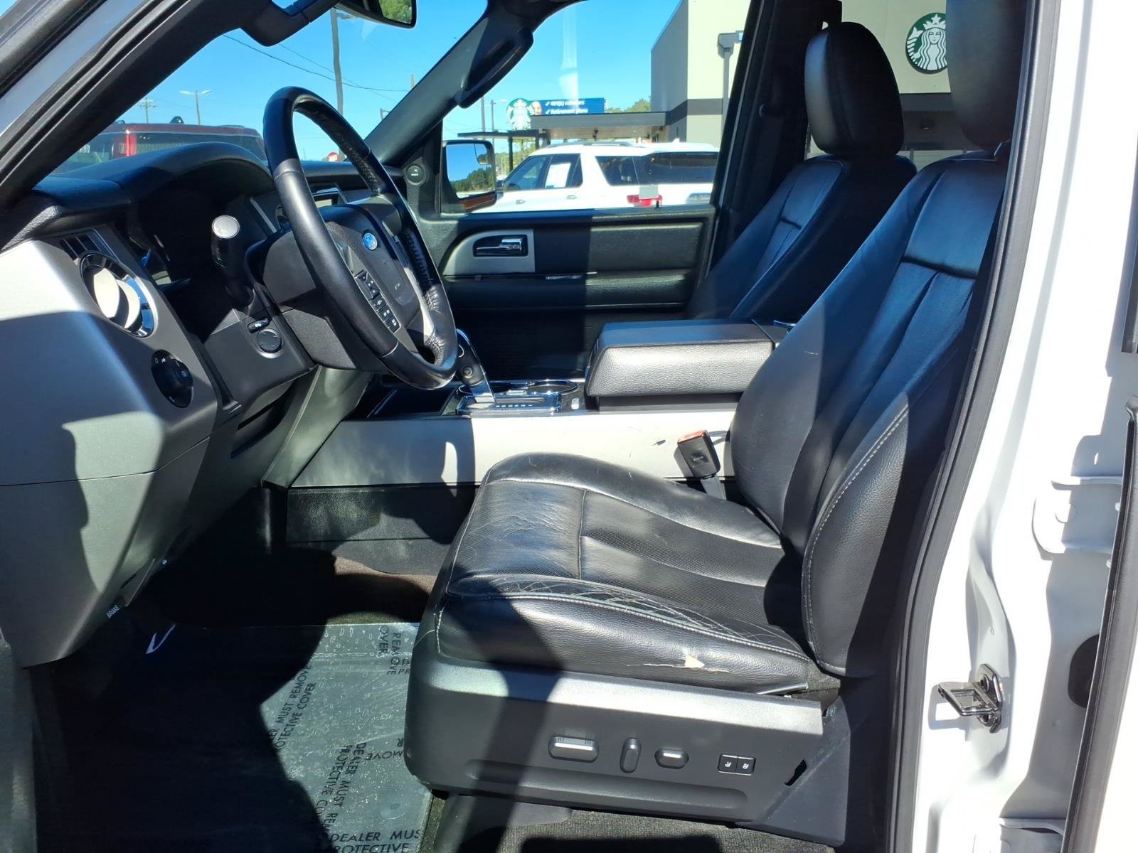 Used 2016 Ford Expedition Limited w/ Equipment Group 301A RWD image 8