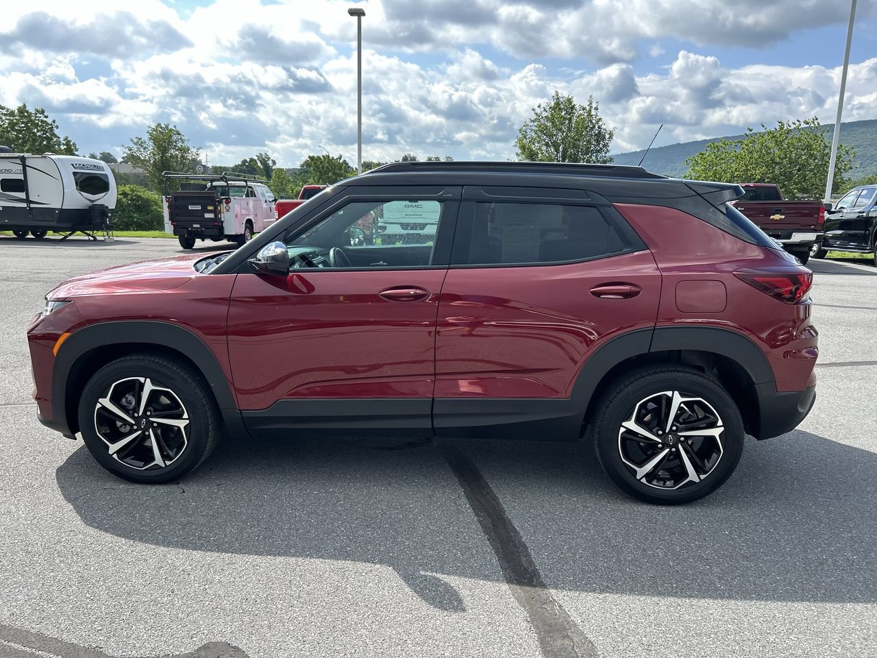 Used 2023 Chevrolet TrailBlazer RS w/ Convenience Package AWD/4WD image 4