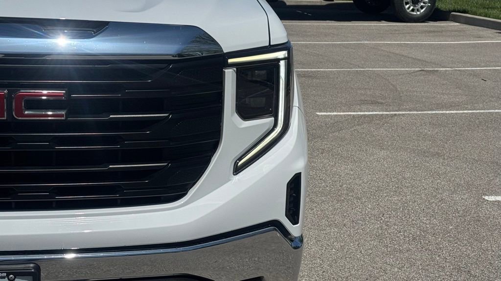 Used 2022 GMC Sierra 1500 Pro w/ Pro Value Package image 5