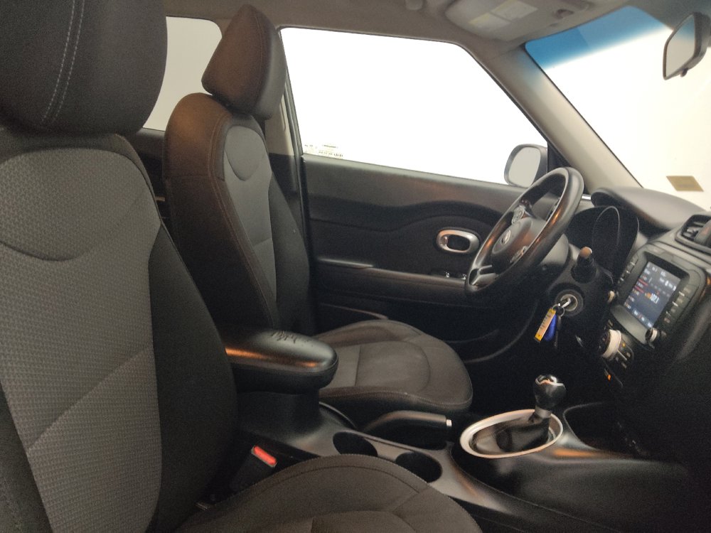 Used 2018 Kia Soul + FWD image 21