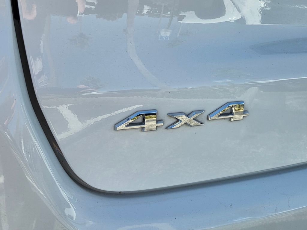 Used 2022 Jeep Compass Limited image 13