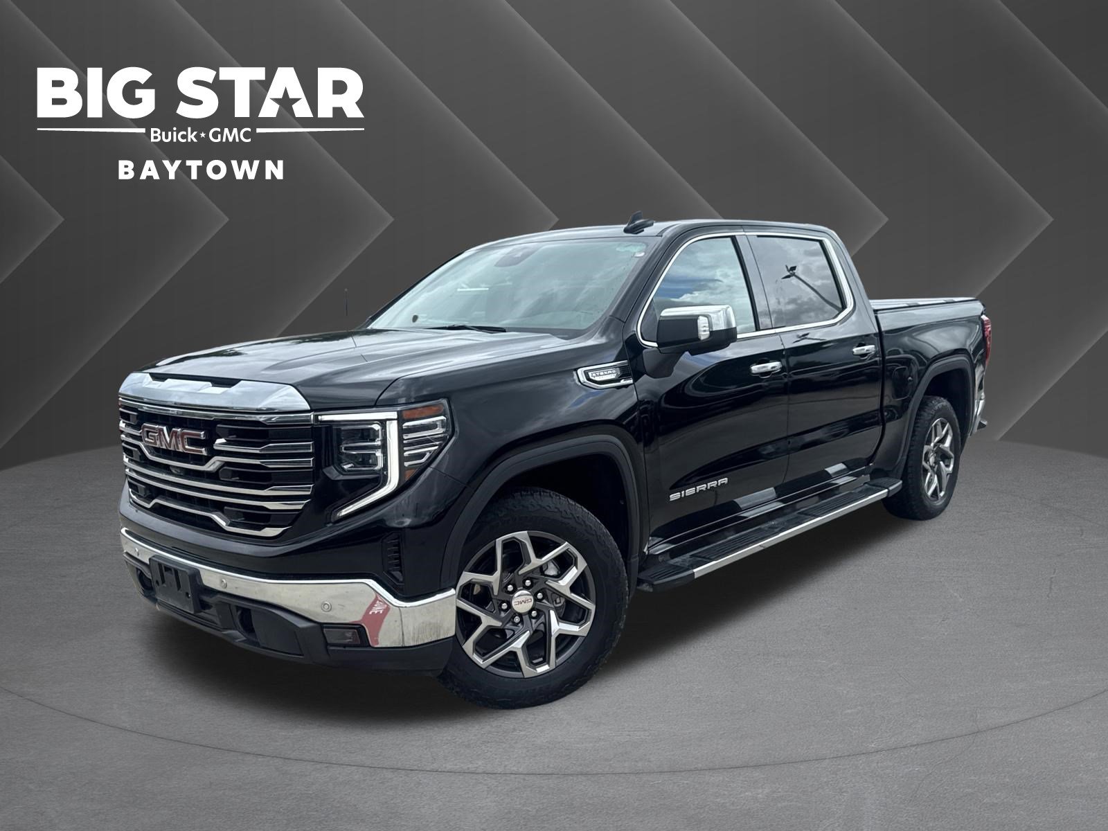 Used 2024 GMC Sierra 1500 SLT RWD image 1