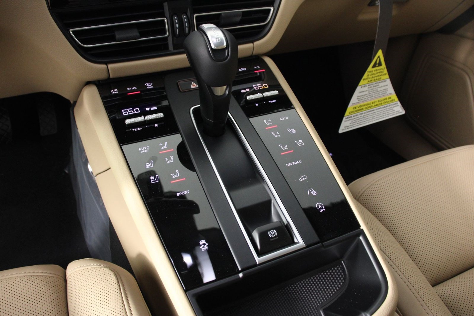 New 2026 Porsche Macan AWD/4WD image 14