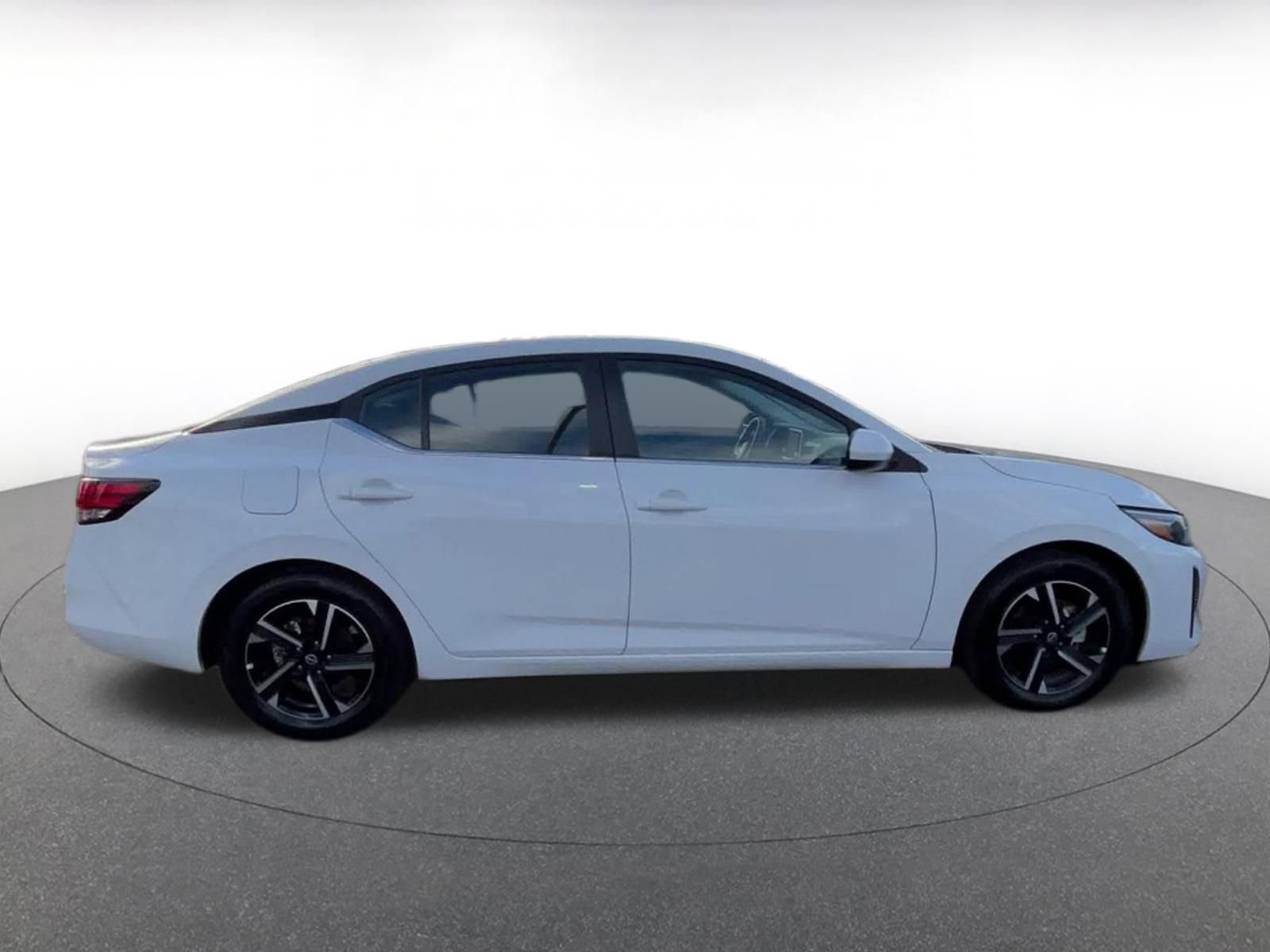 Used 2025 Nissan Sentra SV image 16