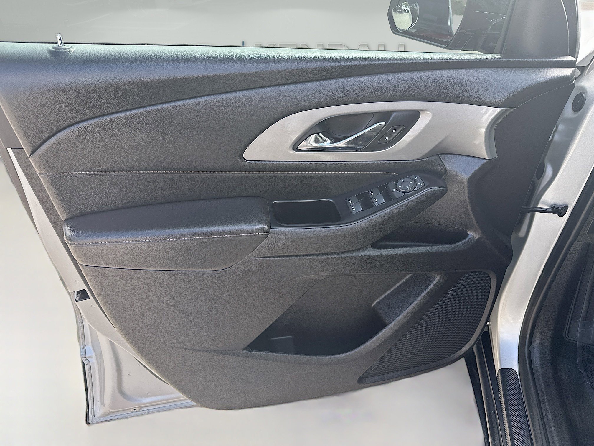 Used 2019 Chevrolet Traverse LS FWD image 17