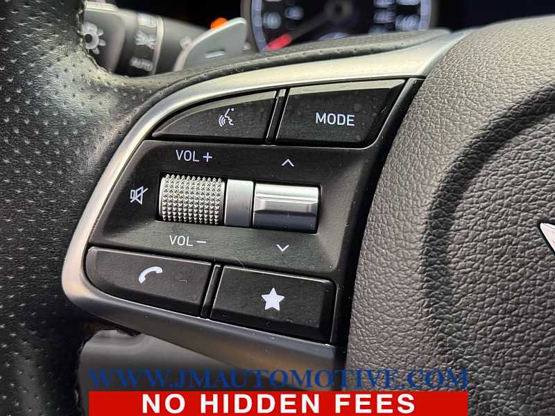 Used 2022 Genesis G70 2.0T image 40