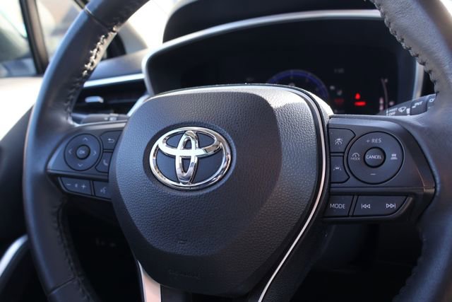Used 2023 Toyota Corolla Cross XLE w/ Convenience Package AWD/4WD image 8