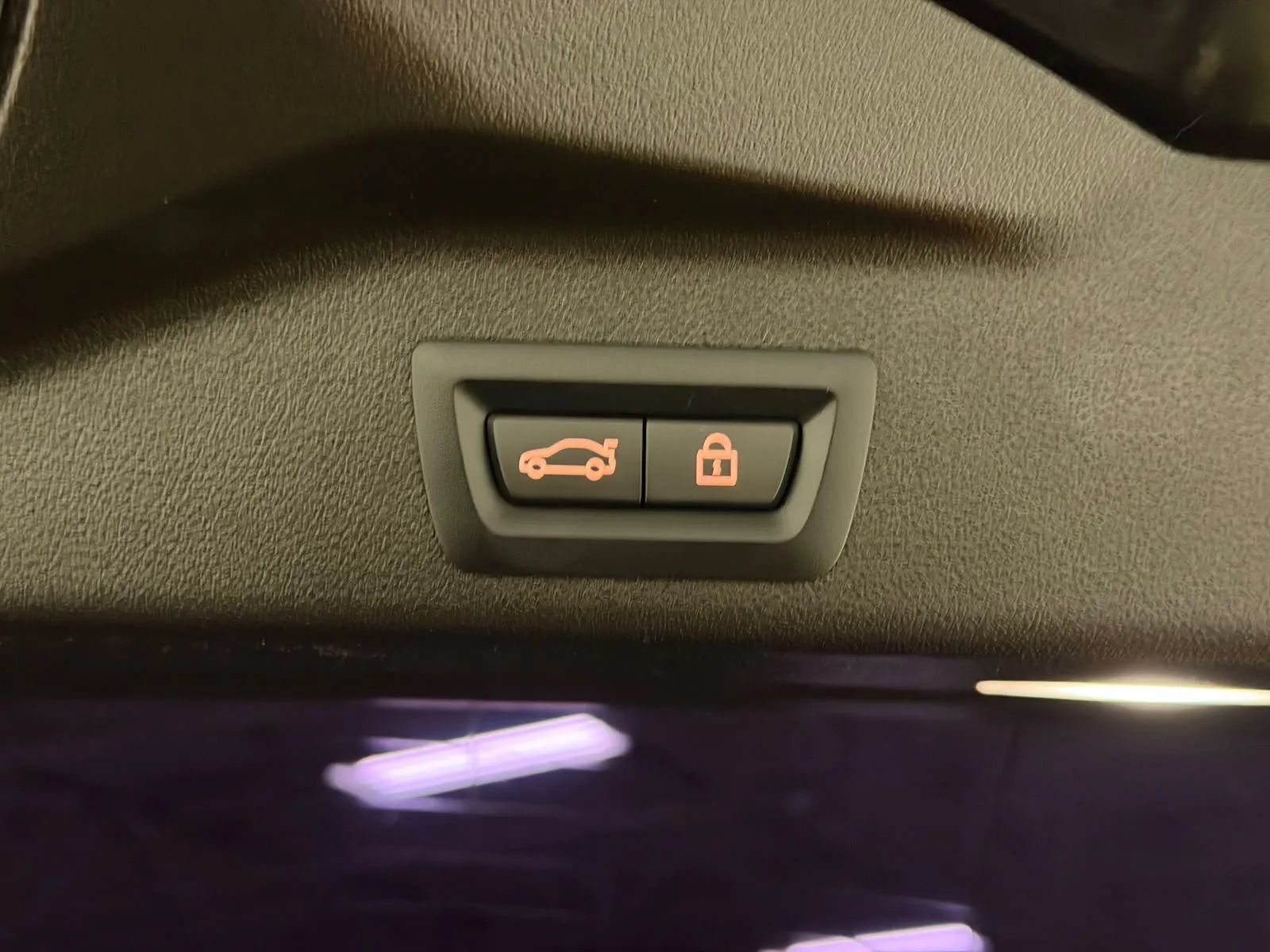 Used 2021 BMW X5 M50i AWD/4WD image 17