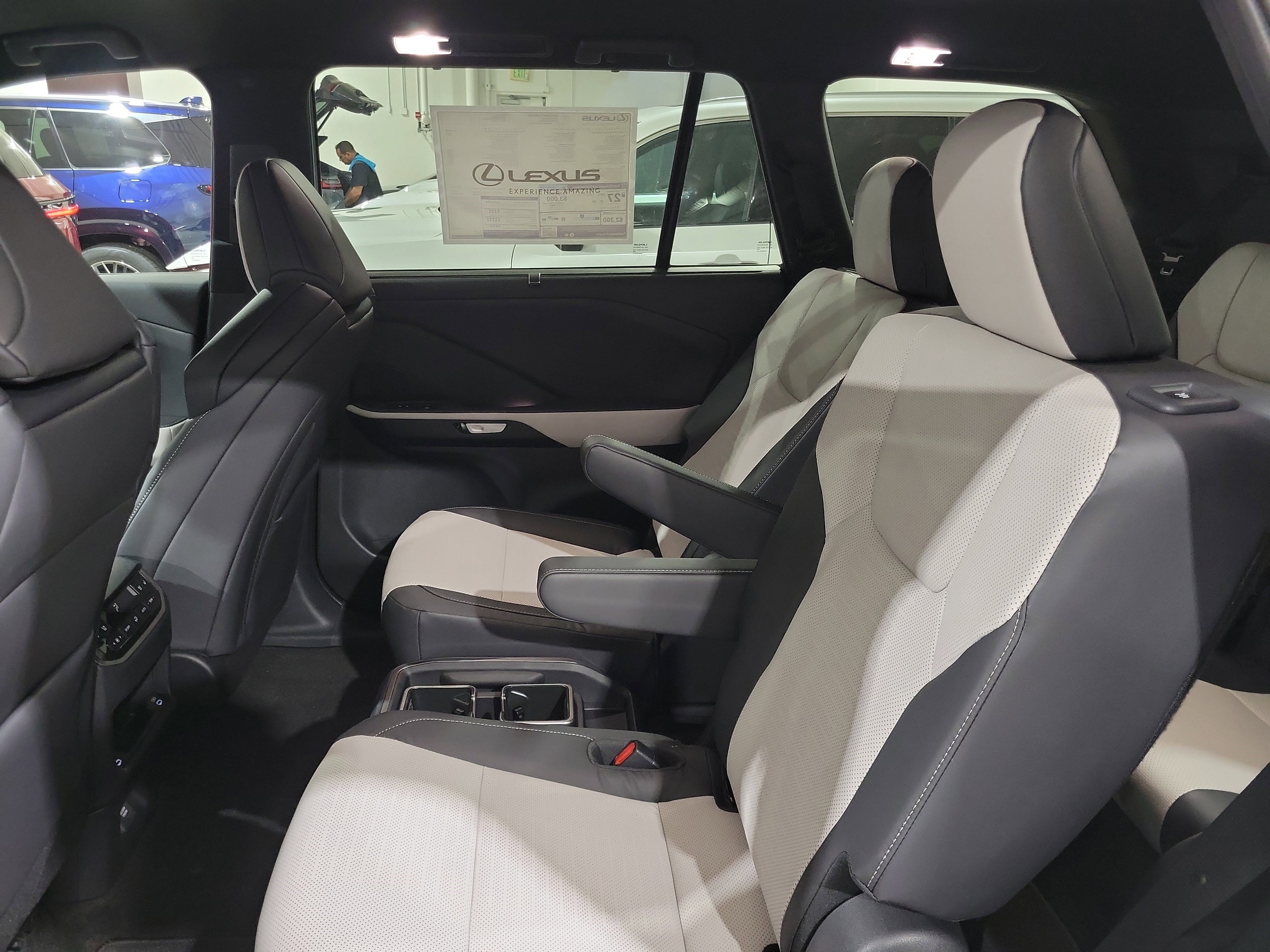 New 2026 Lexus TX 500h AWD image 10