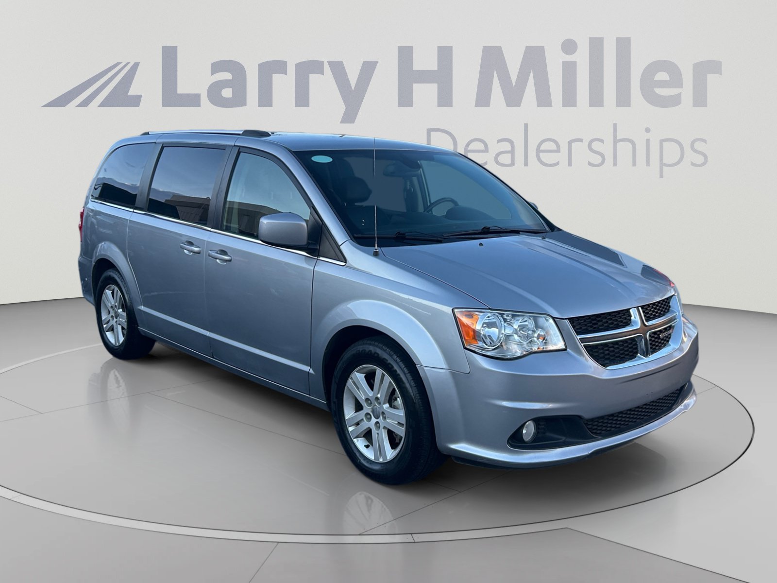 Used 2019 Dodge Grand Caravan SXT FWD image 7