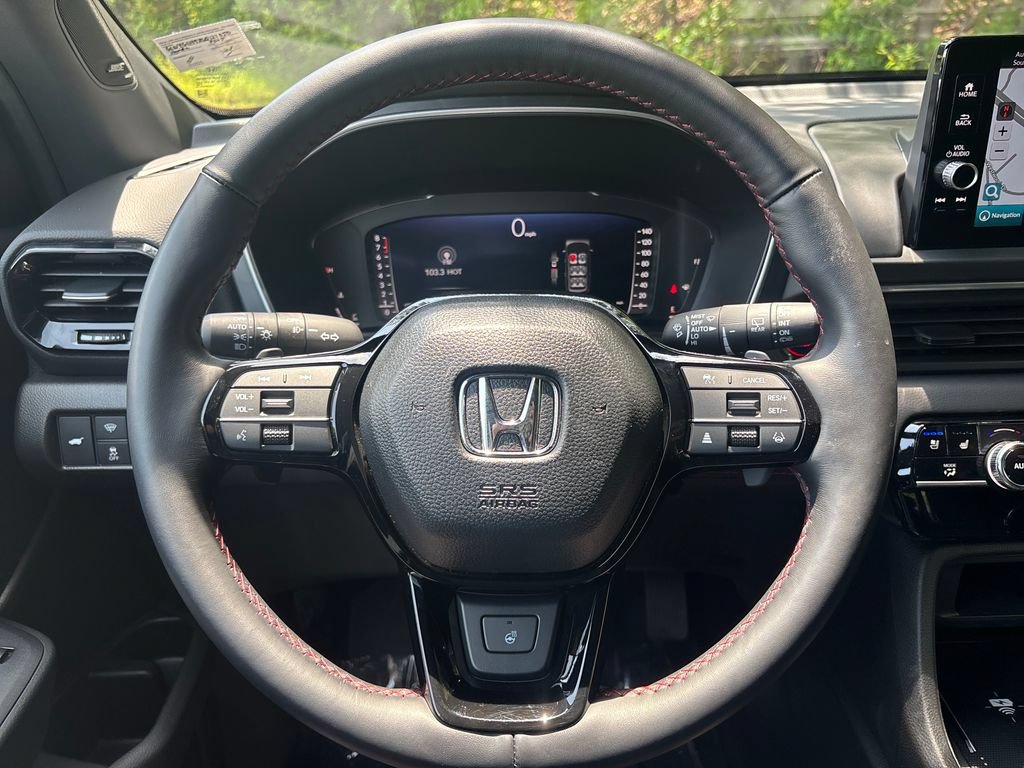 Used 2025 Honda Pilot Black Edition image 22