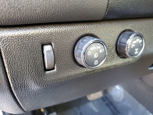 Used 2020 Chevrolet Colorado LT w/ Redline Special Edition image 11