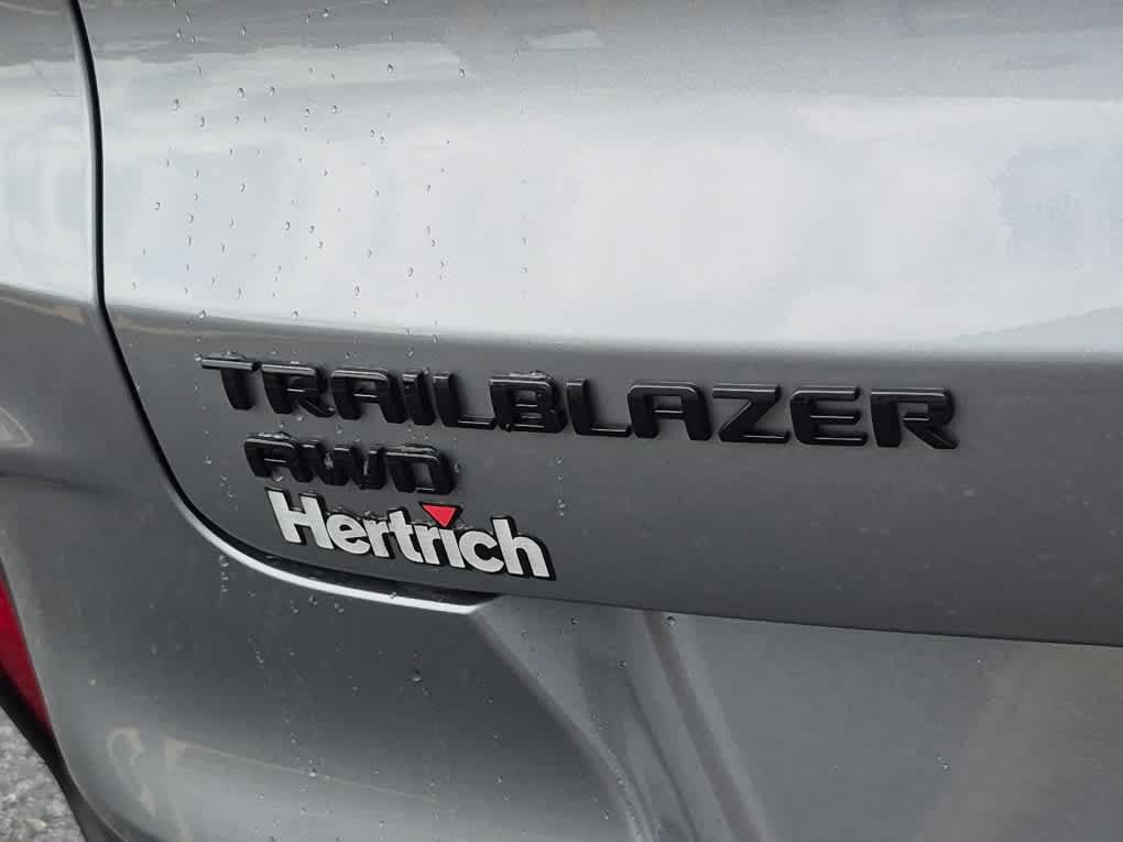 Used 2023 Chevrolet TrailBlazer RS AWD/4WD image 22