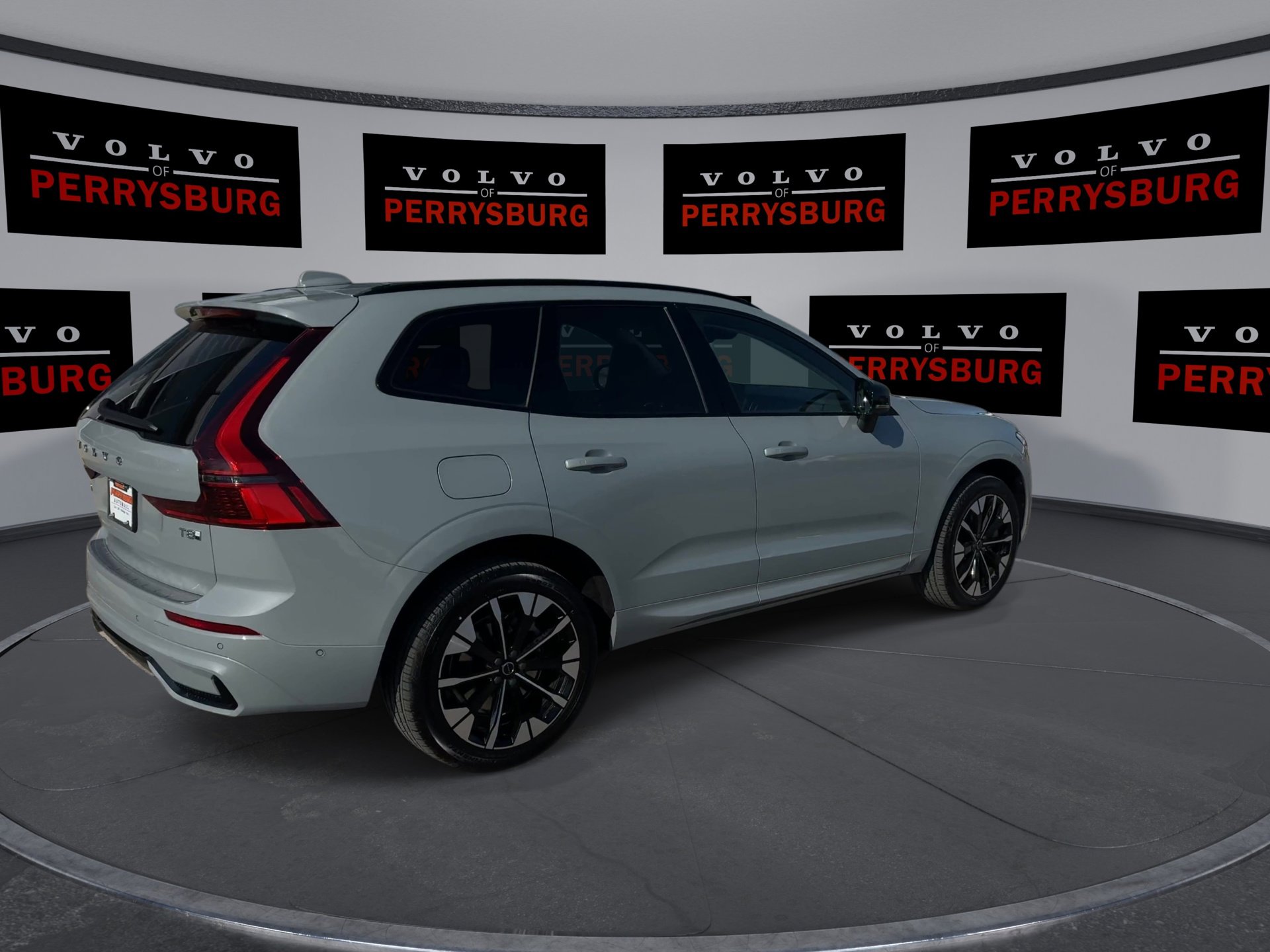 New 2026 Volvo XC60 T8 Plus w/ Protection Package Premier image 8