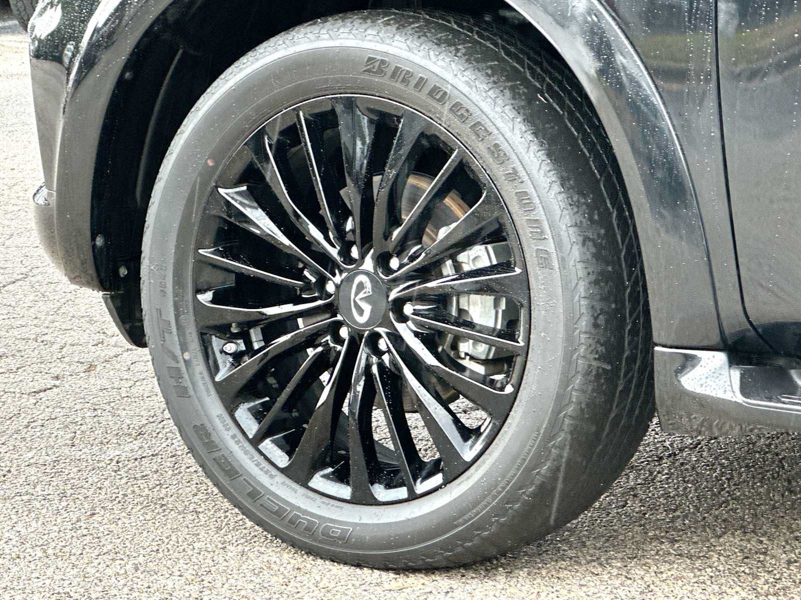 Used 2023 INFINITI QX80 Sensory w/ Cargo Package AWD/4WD image 11