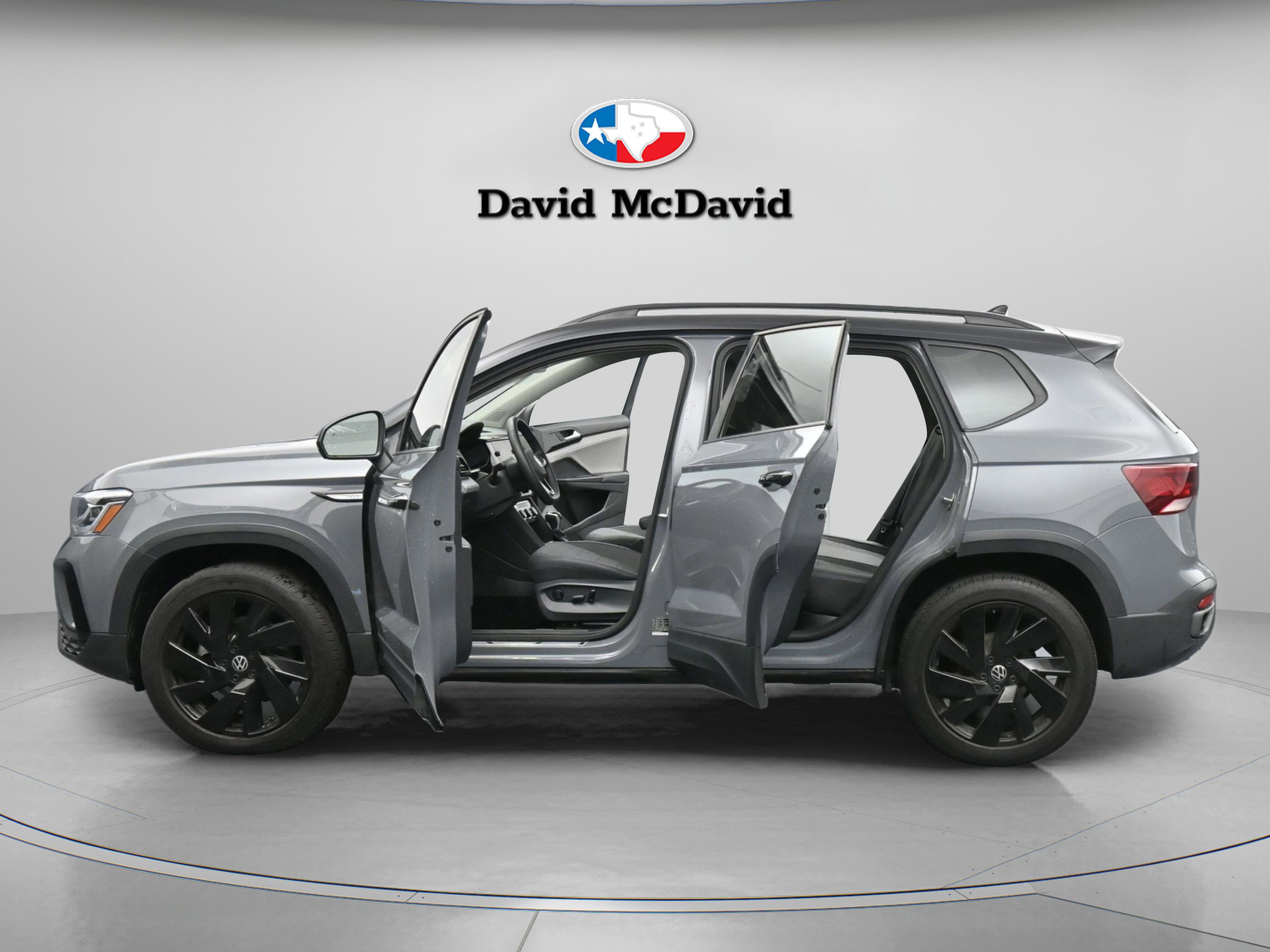 Used 2024 Volkswagen Taos SE image 8