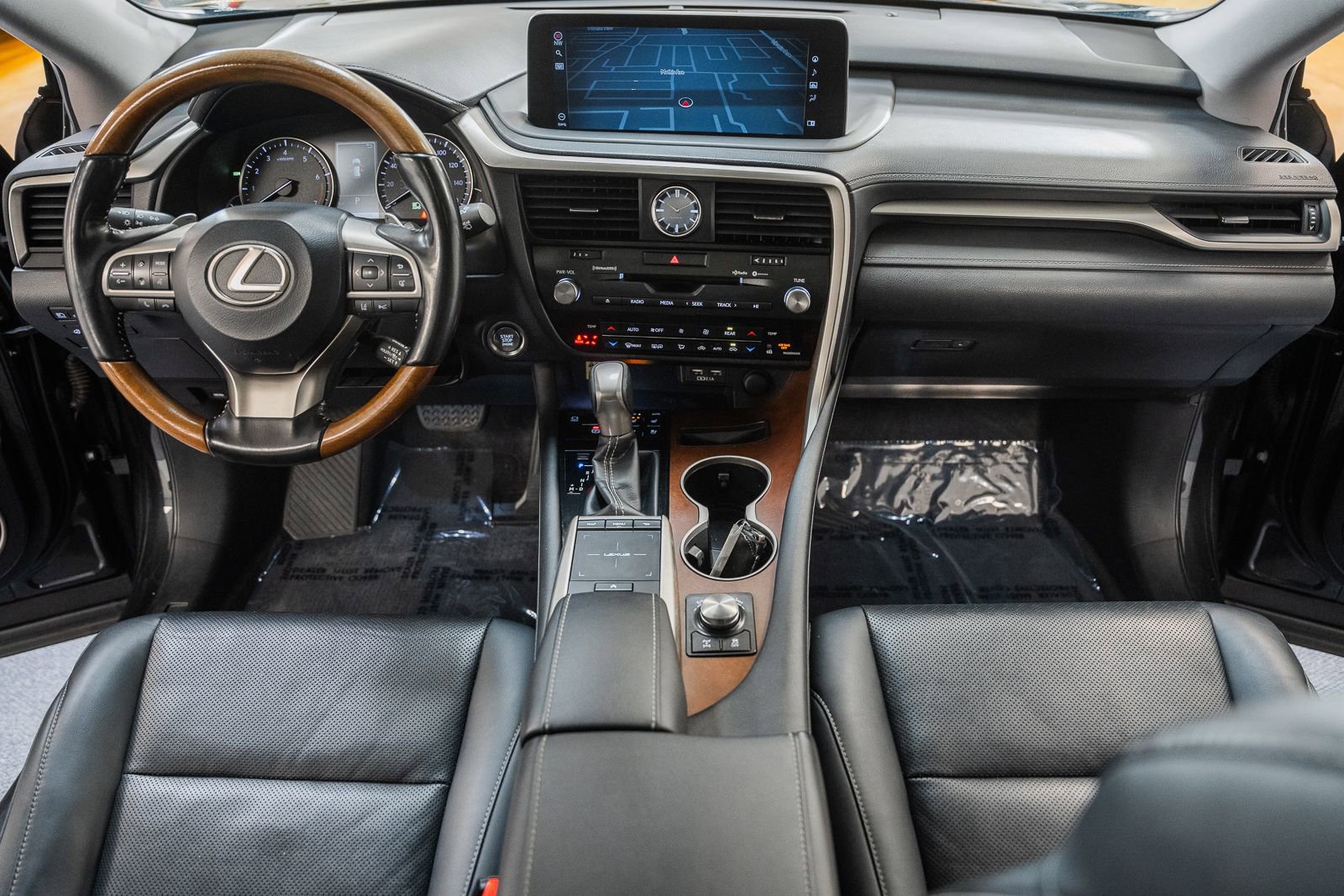 Used 2021 Lexus RX 350L Premium w/ Premium Package image 25