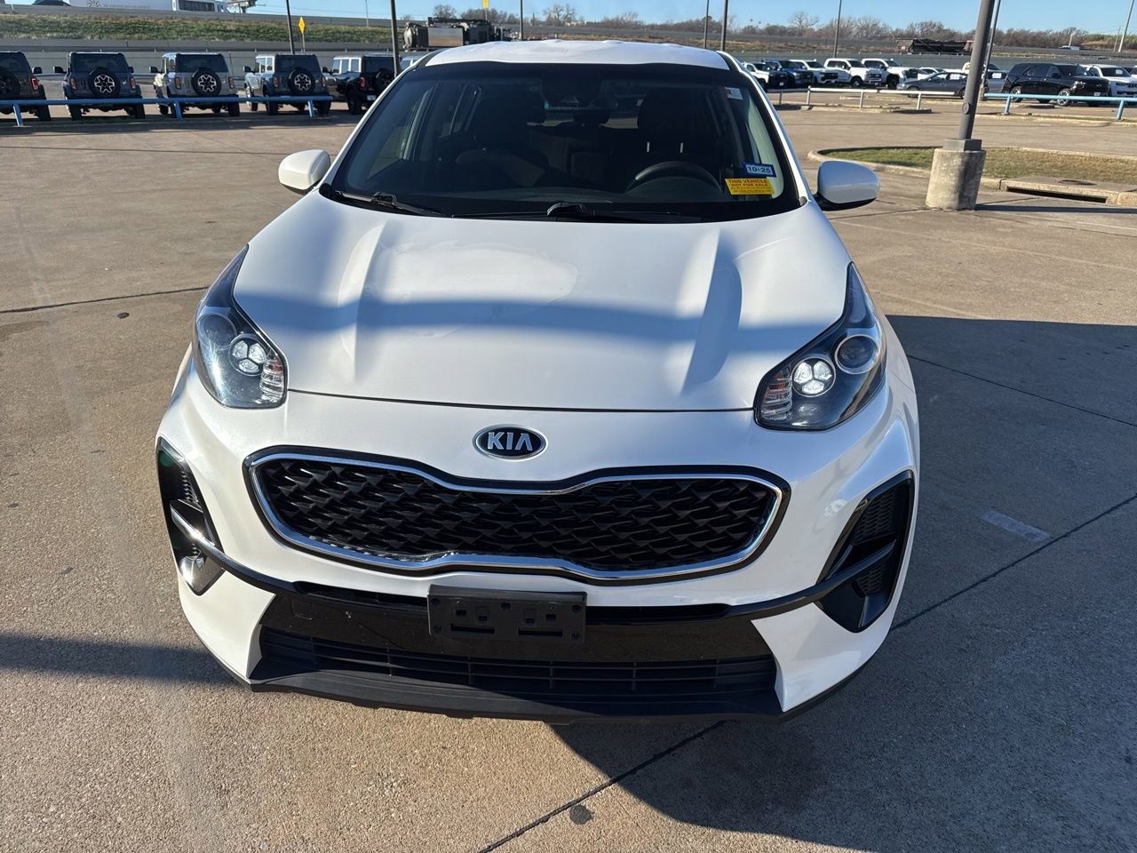 Used 2022 Kia Sportage LX image 2