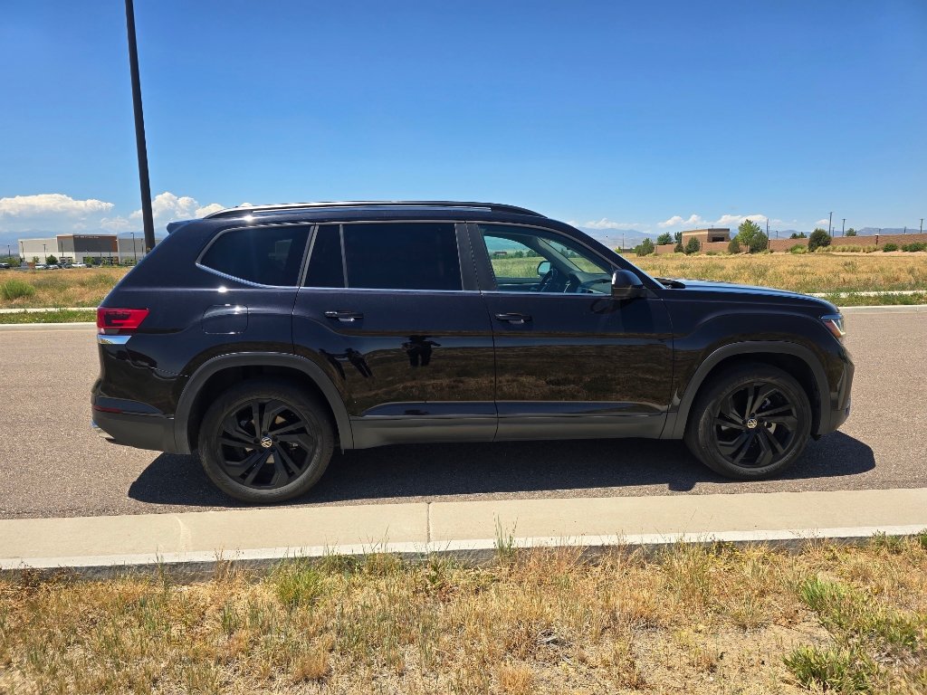 Used 2023 Volkswagen Atlas SE w/ Black Wheel Package AWD/4WD image 6