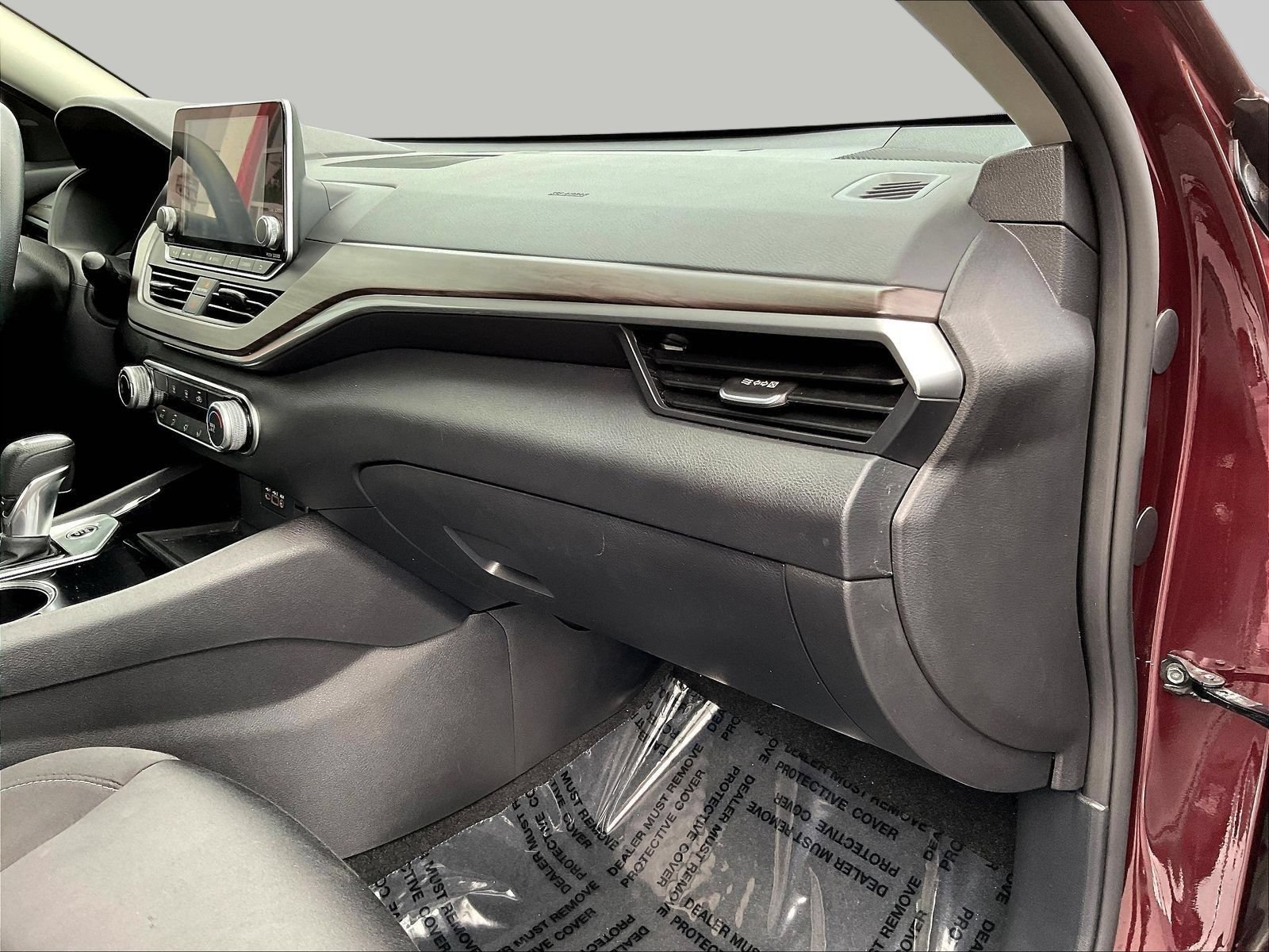 Certified 2024 Nissan Altima 2.5 SV FWD image 29