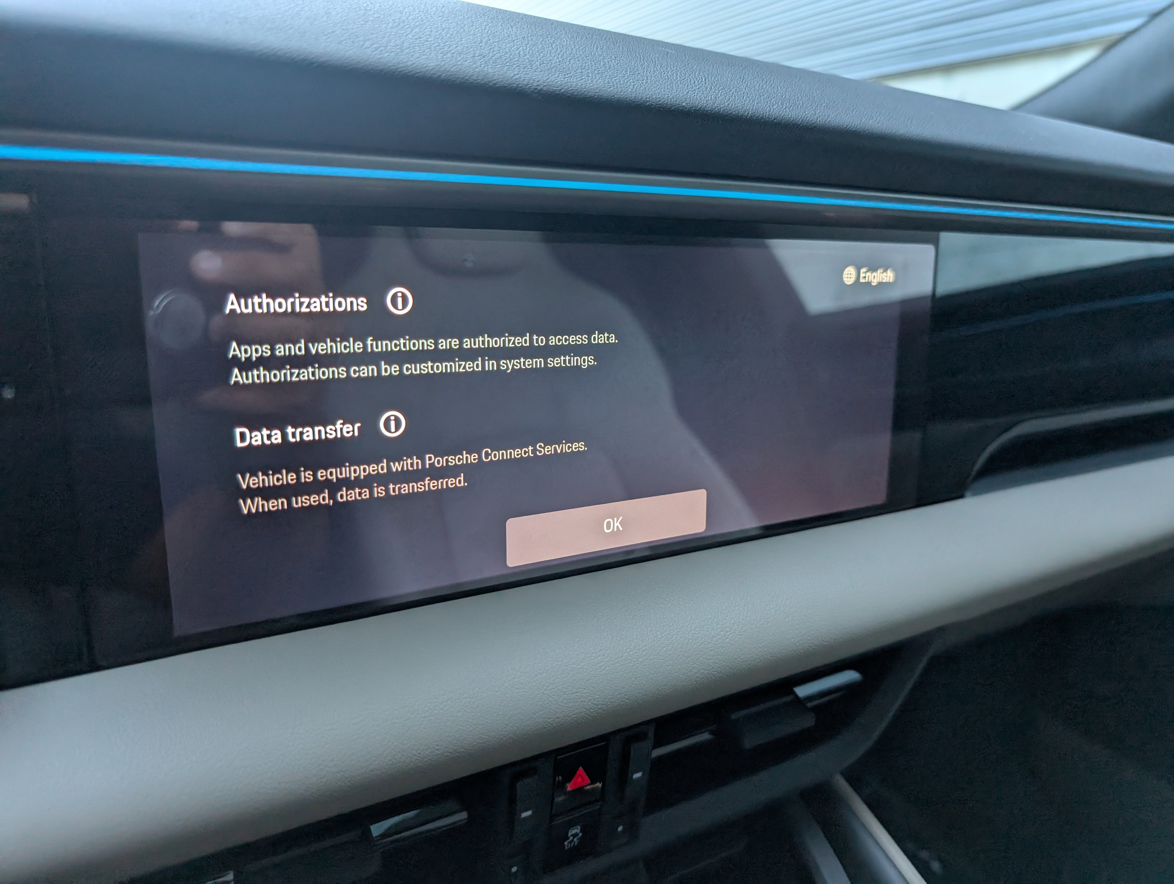 Used 2025 Porsche Macan Electric image 40