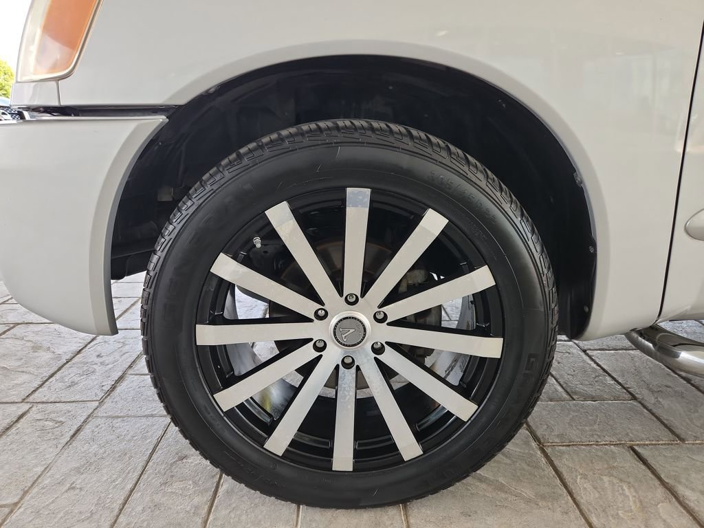 Used 2012 Nissan Titan SV image 28