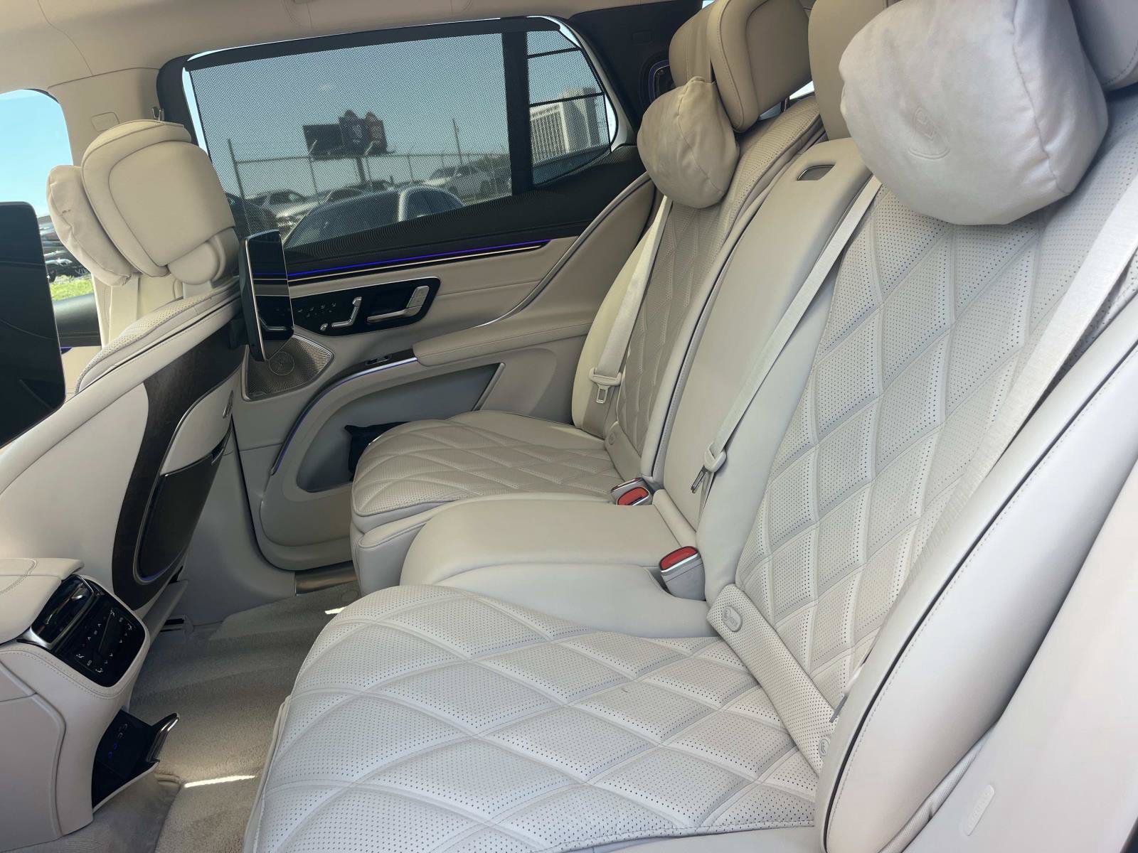 Certified 2024 Mercedes-Benz Maybach EQS 680 4MATIC image 17