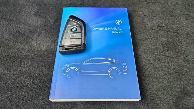 Used 2022 BMW X6 xDrive40i w/ Executive Package image 63