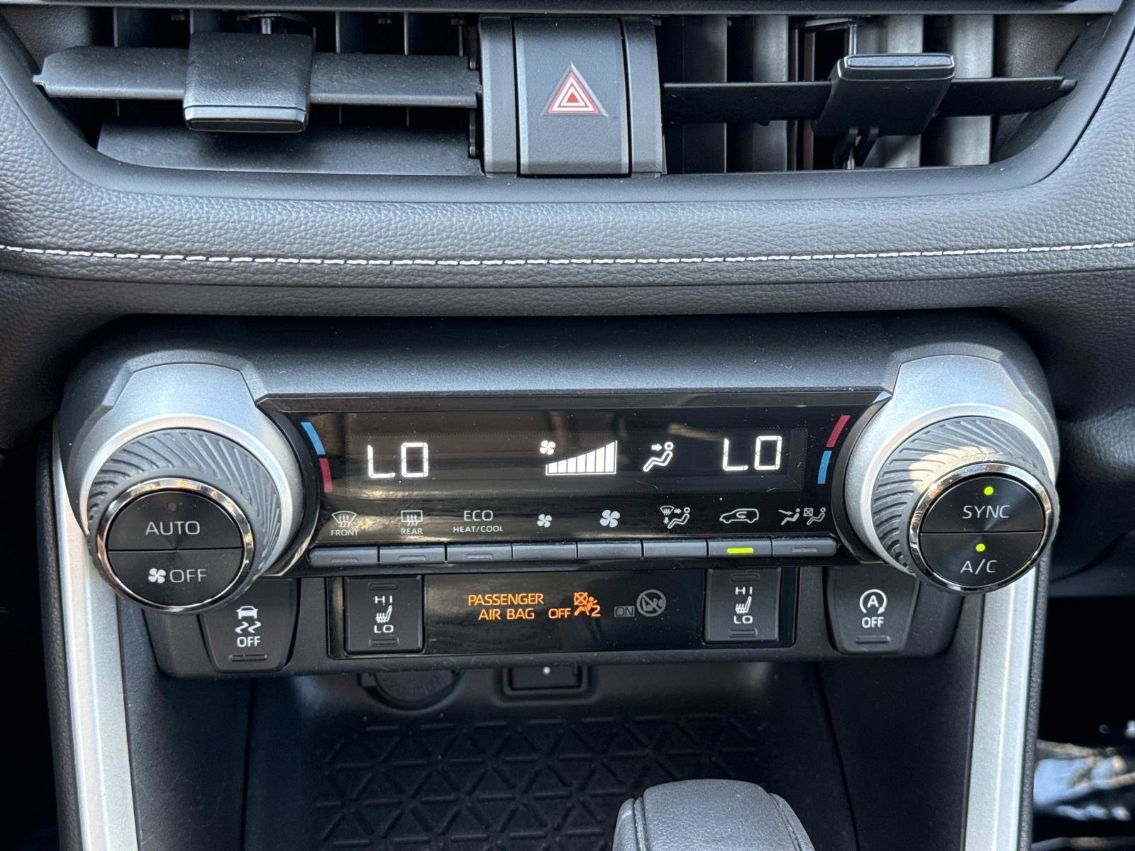 Used 2022 Toyota RAV4 XLE image 6