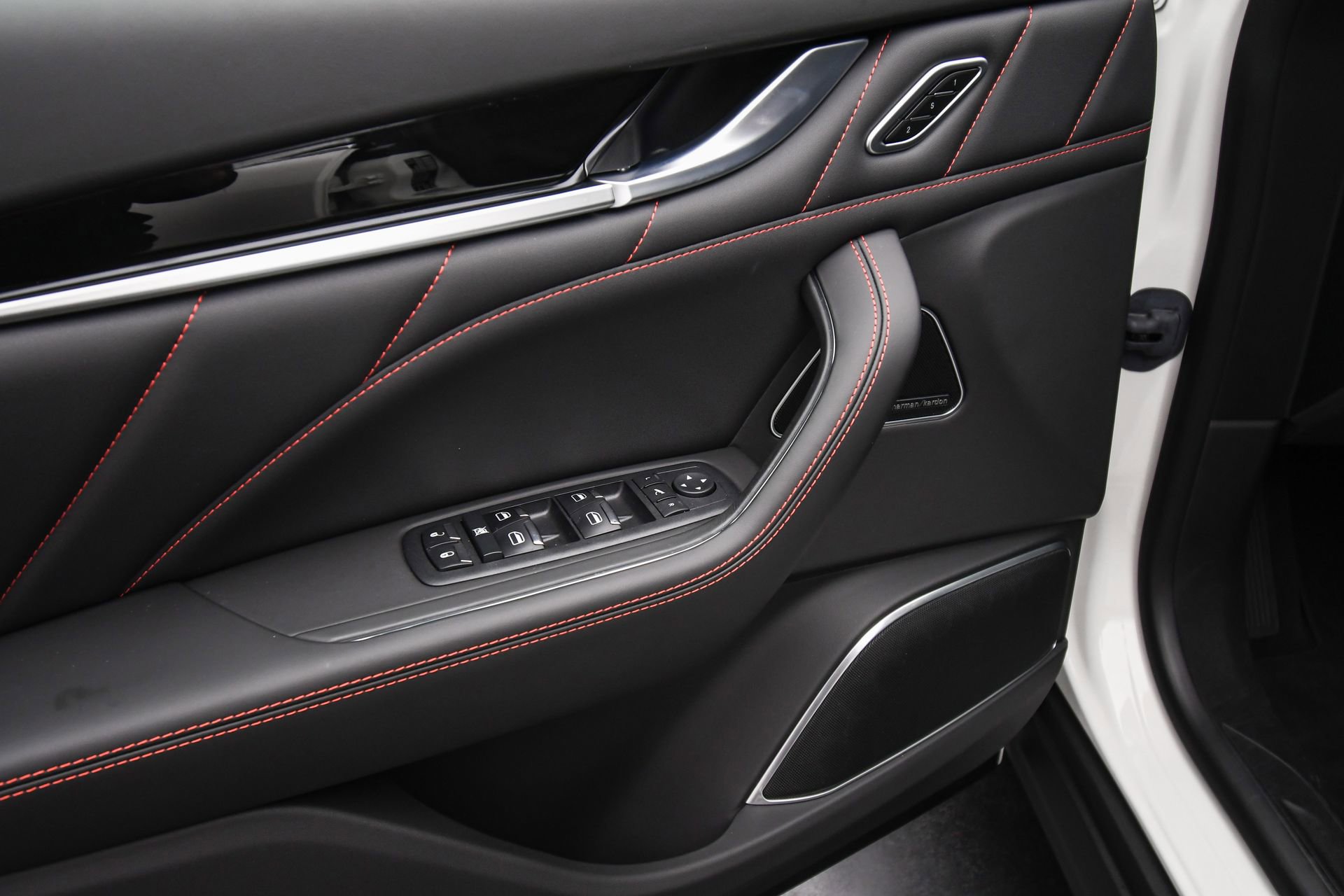 New 2024 Maserati Levante GT Ultima image 43