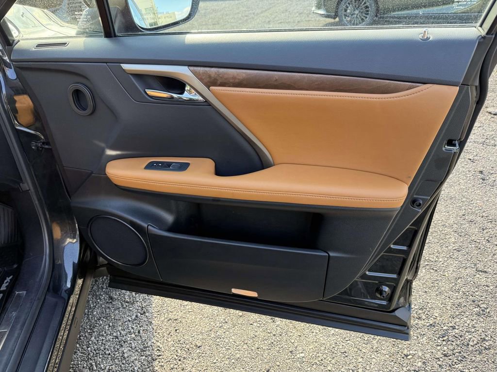 Used 2022 Lexus RX 350L Premium w/ Premium Package image 14