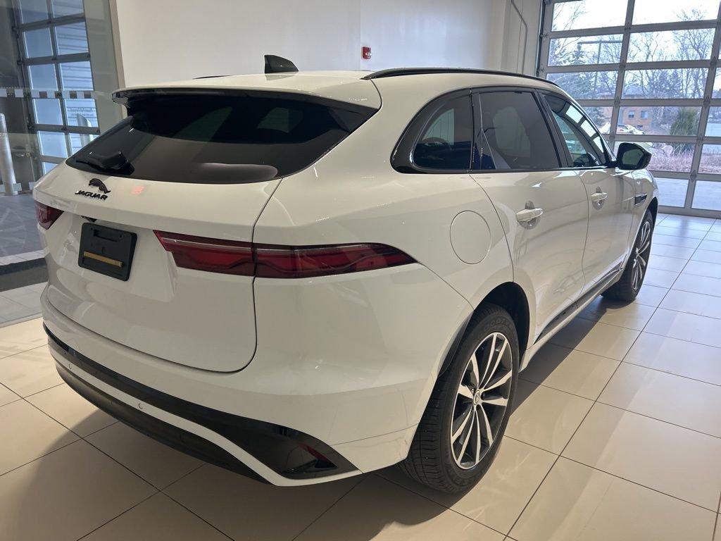 Used 2024 Jaguar F-PACE R-Dynamic S image 19