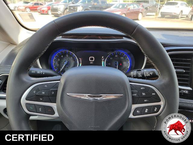 Used 2023 Chrysler Pacifica Limited FWD image 36